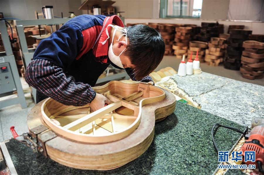 （新華全媒頭條&middot;圖文互動）（8）書寫新的轉(zhuǎn)折&mdash;&mdash;寫在革命老區(qū)遵義全面脫貧之際