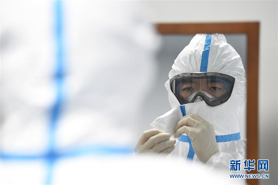 （一線抗疫群英譜&middot;圖文互動）（1）劉博：當(dāng)好抗疫戰(zhàn)斗的&ldquo;前哨&rdquo;