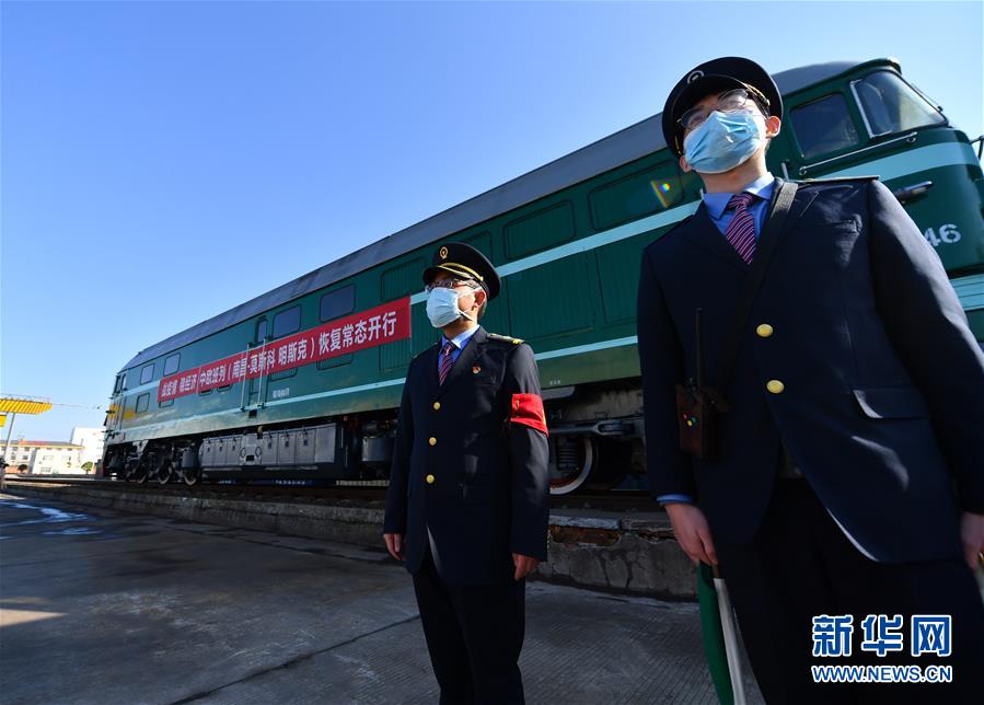 （抓好經(jīng)濟(jì)發(fā)展　應(yīng)對復(fù)雜局面&middot;圖文互動）（3）&ldquo;我們的訂單正回流&rdquo;&mdash;&mdash;江西外貿(mào)企業(yè)復(fù)工復(fù)產(chǎn)見聞