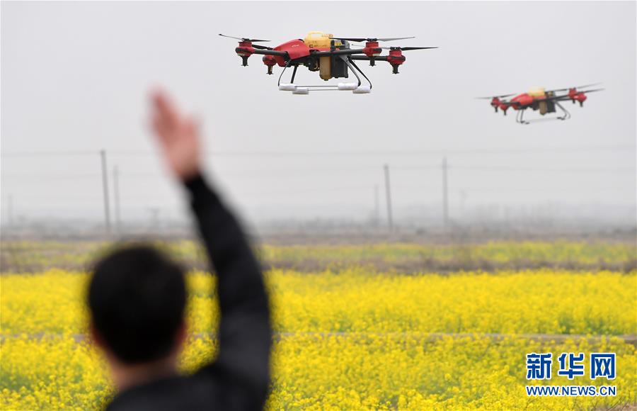 （抓好春耕備耕 穩(wěn)住農(nóng)業(yè)生產(chǎn)&middot;圖文互動(dòng)）（1）智能農(nóng)機(jī)、&ldquo;訂單&rdquo;服務(wù)、&ldquo;云端&rdquo;種菜&mdash;&mdash;來(lái)自江西的春耕&ldquo;新事&rdquo;