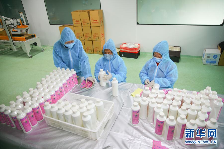 （新華全媒頭條&middot;圖文互動(dòng)）（11）分秒必爭(zhēng)，打好醫(yī)療物資保障戰(zhàn)！&mdash;&mdash;全國(guó)全力保障醫(yī)療物資供應(yīng)