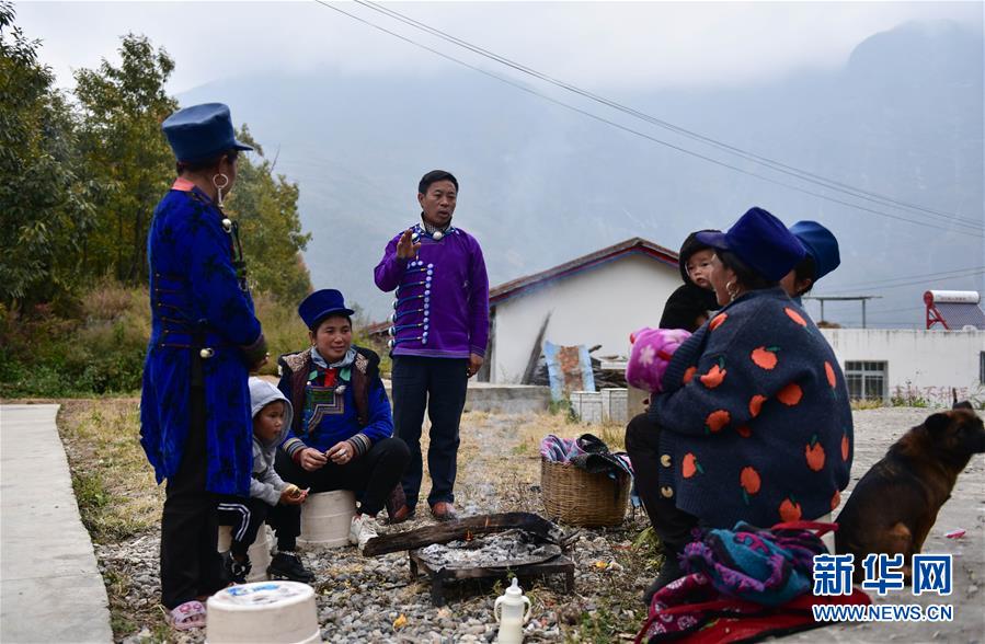 （決戰(zhàn)決勝脫貧攻堅(jiān)&middot;圖文互動(dòng)）（1）幸福村里的&ldquo;窮支書(shū)&rdquo;