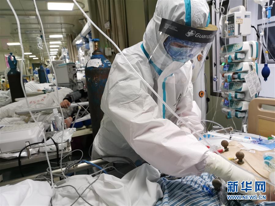 （一線抗疫群英譜&middot;圖文互動(dòng)）（1）生命之光，溫暖&ldquo;無面之交&rdquo;&mdash;&mdash;記抗疫一線重癥監(jiān)護(hù)室90后護(hù)士金鈺 