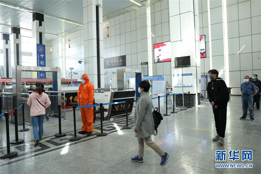 （聚焦疫情防控&middot;圖文互動(dòng)）（3）中哈霍爾果斯國(guó)際邊境合作中心中方區(qū)域恢復(fù)運(yùn)營(yíng)