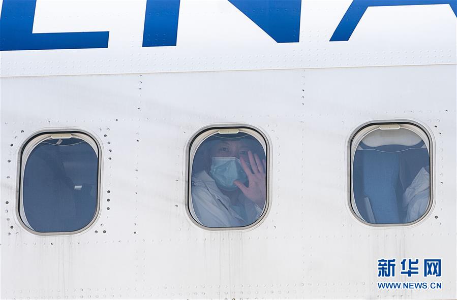 （新華全媒頭條&middot;圖文互動）（7）最美逆行者，武漢永遠記得你！&mdash;&mdash;首批援鄂醫(yī)療隊返程紀實