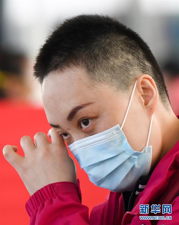 （新華全媒頭條&middot;圖文互動）（11）最美逆行者，武漢永遠記得你！&mdash;&mdash;首批援鄂醫(yī)療隊返程紀實