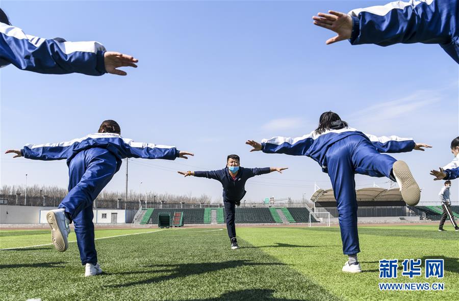 （圖文互動）（8）&ldquo;早&rdquo;安同學，&ldquo;早&rdquo;安老師！&mdash;&mdash;新疆初高中畢業(yè)班復課一周回訪見聞