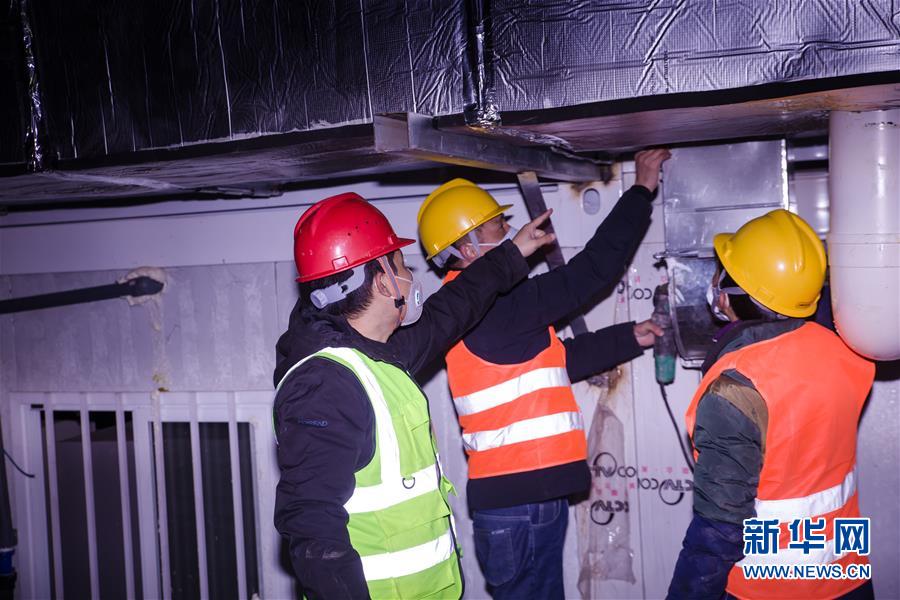 （一線抗疫群英譜&middot;圖文互動）（2）羅文浩：&ldquo;女兒，你的名字里有溫暖，有榮光！&rdquo;