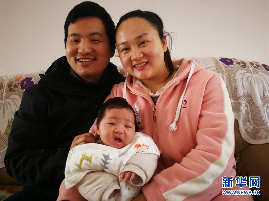 （一線抗疫群英譜&middot;圖文互動）（6）羅文浩：&ldquo;女兒，你的名字里有溫暖，有榮光！&rdquo;