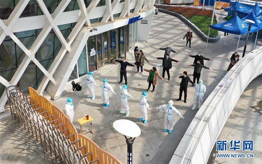 (新華全媒頭條·圖文互動(dòng))(9)生命至上——聚焦新冠肺炎患者救治攻堅(jiān)