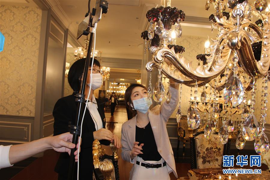 （中國經(jīng)濟(jì)新觀察&middot;圖文互動）（1）搶抓&ldquo;云端&rdquo;的機(jī)遇&mdash;&mdash;看數(shù)字技術(shù)如何撬動新動能 