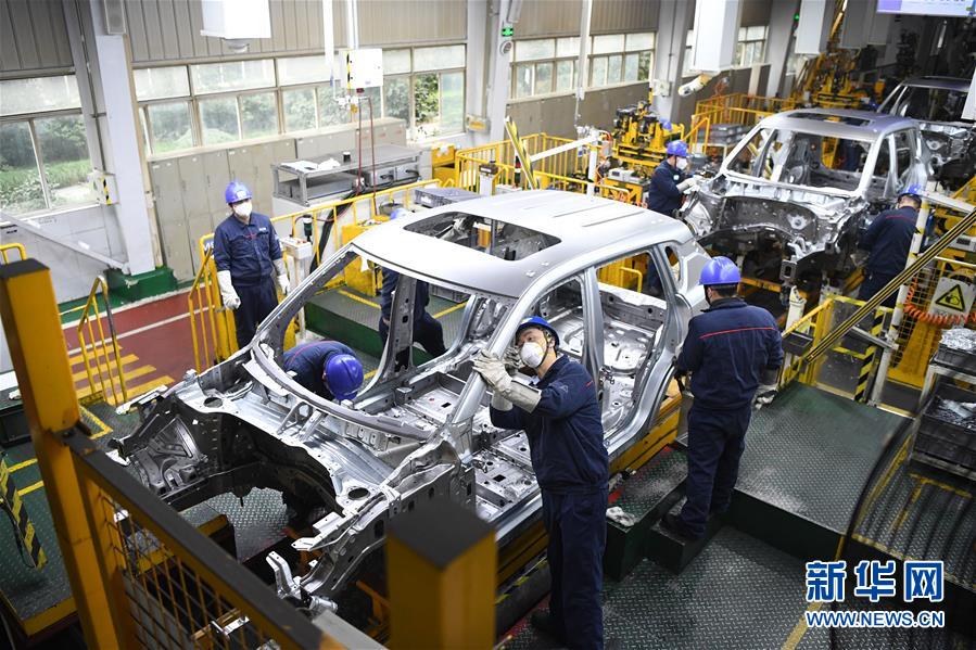 （在習(xí)近平新時(shí)代中國(guó)特色社會(huì)主義思想指引下&mdash;&mdash;新時(shí)代新作為新篇章&middot;習(xí)近平總書記關(guān)切事&middot;圖文互動(dòng)）（2）化&ldquo;危&rdquo;為&ldquo;機(jī)&rdquo;　念好&ldquo;新&rdquo;字訣&mdash;&mdash;各地產(chǎn)業(yè)發(fā)展&ldquo;新&rdquo;動(dòng)向掃描