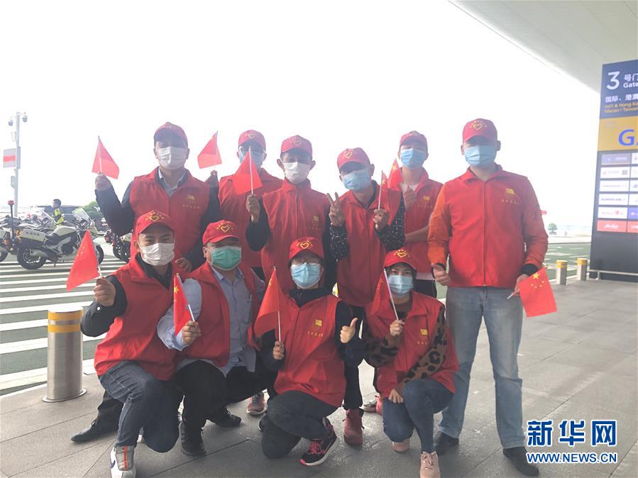 （新華全媒頭條&middot;習(xí)近平致敬的戰(zhàn)&ldquo;疫&rdquo;英雄&middot;武漢人民篇&middot;圖文互動）（10）壯哉，大武漢&mdash;&mdash;獻給英雄的武漢人民