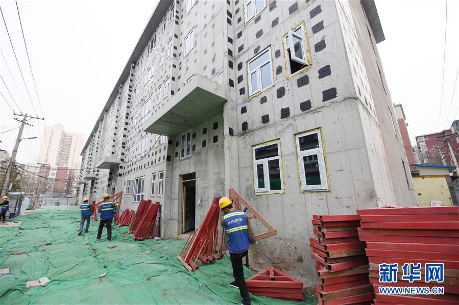 （新華全媒頭條&middot;圖文互動）（4）88級臺階，終于不再是座&ldquo;山&rdquo;？&mdash;&mdash;北京老舊小區(qū)加裝電梯現(xiàn)狀調(diào)查