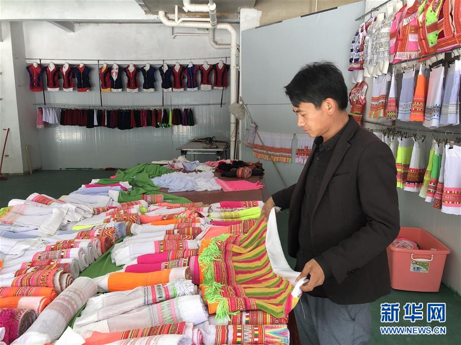 （新華全媒頭條&middot;圖文互動(dòng)）（7）春天里的5個(gè)&ldquo;戰(zhàn)貧&rdquo;瞬間&mdash;&mdash;習(xí)近平總書記關(guān)于脫貧攻堅(jiān)決策部署指引攻克最后的深貧堡壘