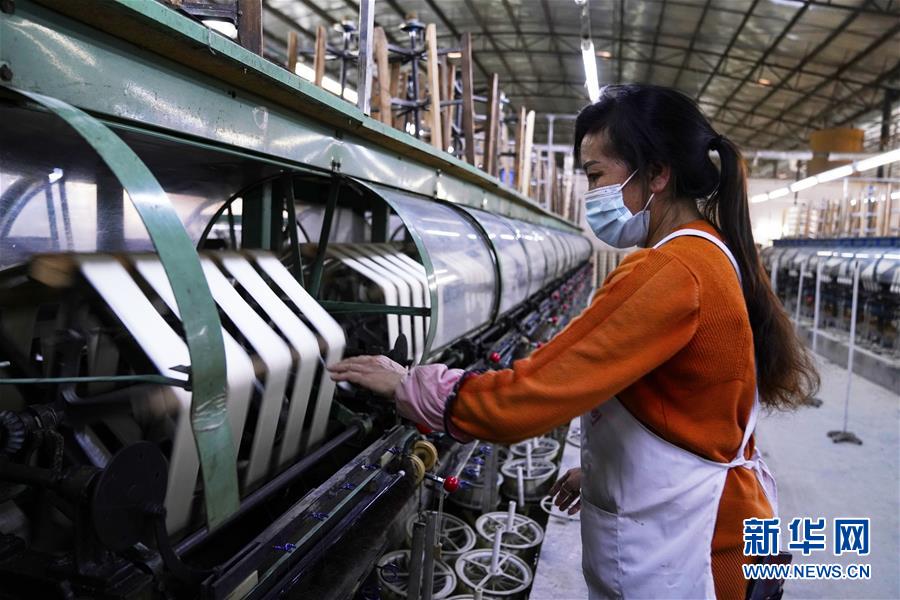 （決戰(zhàn)決勝脫貧攻堅&middot;圖文互動）（3）貧困戶的&ldquo;收入賬&rdquo;&mdash;&mdash;廣西極貧縣隆林各族自治縣見聞