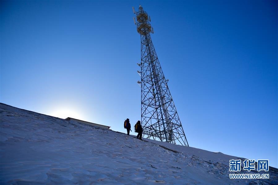 (新華全媒頭條·圖文互動)(4)用腳步和忠誠守護(hù)雪域天路——記青藏鐵路望昆線路車間副主任于本蕃
