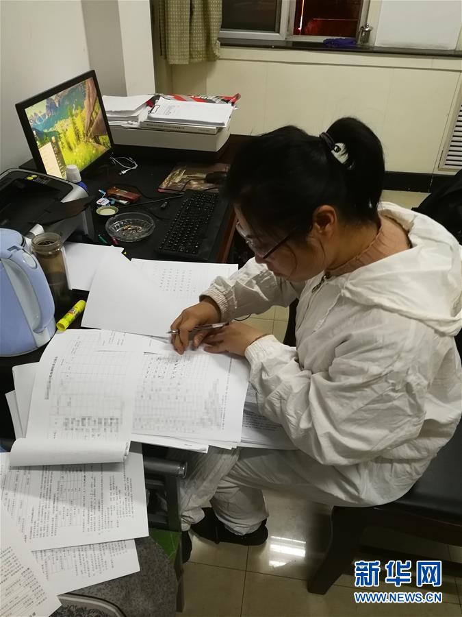 （一線抗疫群英譜&middot;圖文互動(dòng)）（1）山西檢測(cè)員伉儷：疫情不退，決不放松