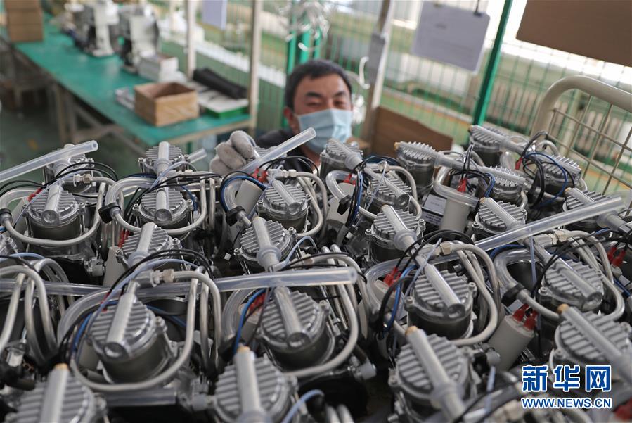 （聚焦疫情防控&middot;圖文互動）（10）團結起來！我們萬眾一心！&mdash;&mdash;中國抗疫人民力量的生動實踐