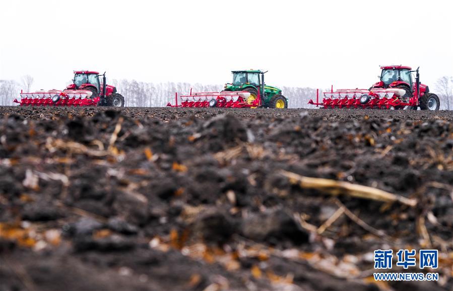 （新華全媒頭條&middot;圖文互動(dòng)）（1）讓中國飯碗端得更牢&mdash;&mdash;&ldquo;中華糧倉&rdquo;春耕剪影