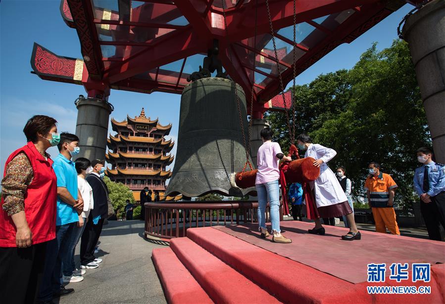 （新華全媒頭條&middot;圖文互動(dòng)）（32）鐘華論：在民族復(fù)興的歷史豐碑上&mdash;&mdash;2020中國(guó)抗疫記