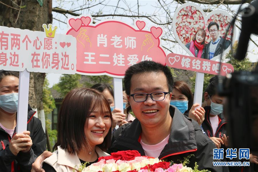 （新華全媒頭條&middot;圖文互動）（12）&ldquo;我看不見你的樣子，但我知道你是誰&rdquo;&mdash;&mdash;寫在國際護(hù)士節(jié)來臨之際