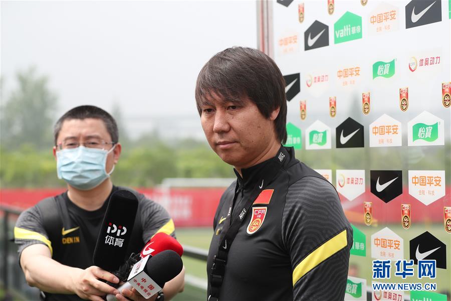 （體育）（2）足球&mdash;&mdash;國(guó)家男足在滬集訓(xùn)