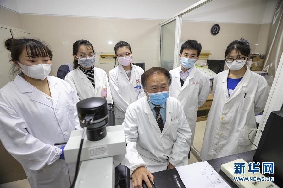 （代表委員履職&middot;圖文互動(dòng)）（1）&ldquo;履職與行醫(yī)，都要精益求精&rdquo;&mdash;&mdash;全國(guó)政協(xié)委員吳煥淦履職記