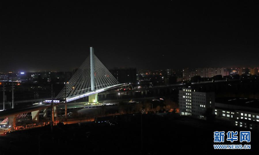 （在習(xí)近平新時(shí)代中國(guó)特色社會(huì)主義思想指引下&mdash;&mdash;新時(shí)代新作為新篇章&middot;習(xí)近平總書記關(guān)切事&middot;圖文互動(dòng)）（5）新機(jī)遇、新引擎&mdash;&mdash;重大工程重大項(xiàng)目建設(shè)新動(dòng)向觀察