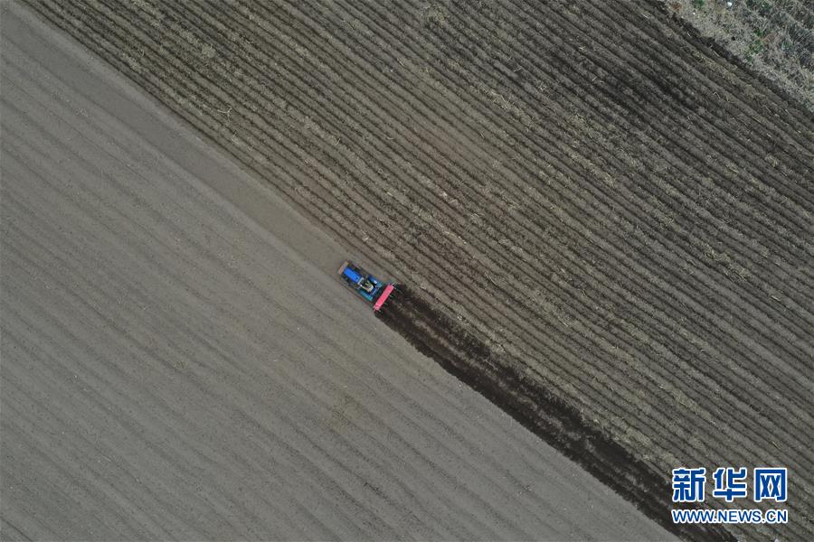 (新華全媒頭條·兩會(huì)特別報(bào)道·圖文互動(dòng))(5)守住底線 穩(wěn)中求進(jìn)——從全國(guó)兩會(huì)看“六穩(wěn)”“六保”如何發(fā)力