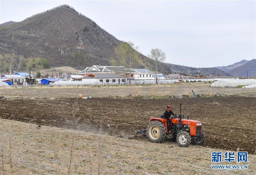 (決戰(zhàn)決勝脫貧攻堅·圖文互動)(8)長白山下唱新篇——吉林延邊州脫貧攻堅觀察