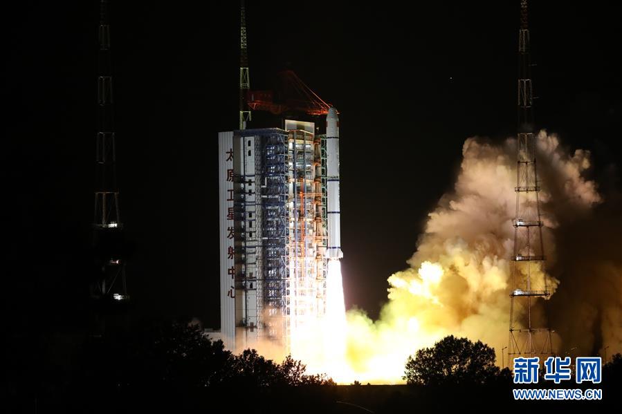 (圖文互動(dòng))(2)我國成功發(fā)射海洋一號(hào)D衛(wèi)星