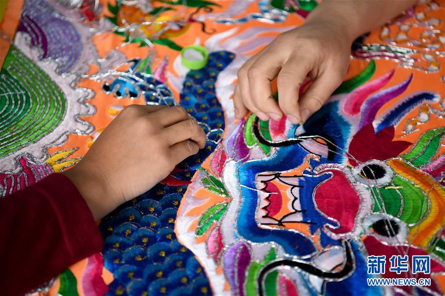 （決戰(zhàn)決勝脫貧攻堅(jiān)&middot;聚焦三區(qū)三州&middot;圖文互動(dòng)）（5）號(hào)角聲里看于田&mdash;&mdash;來自庫(kù)爾班大叔故鄉(xiāng)的脫貧報(bào)告