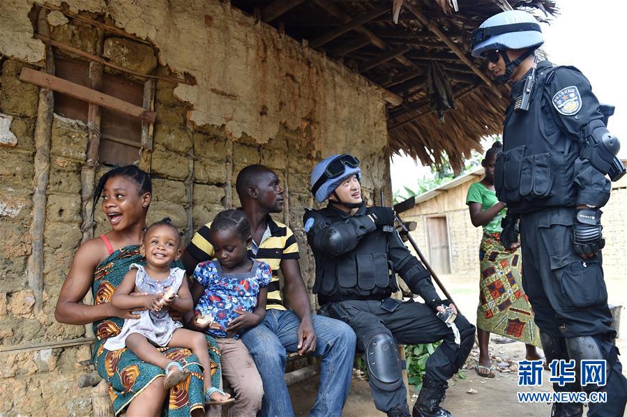 (新華全媒頭條·圖文互動(dòng))(13)崢嶸歲月30年 中國(guó)藍(lán)盔衛(wèi)和平