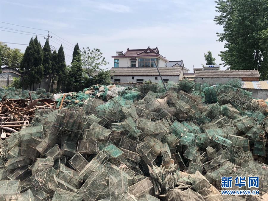 （新華視點&middot;圖文互動）（1）偷捕現(xiàn)象未絕，&ldquo;江鮮&rdquo;仍在高價交易&mdash;&mdash;長江&ldquo;禁漁令&rdquo;實施近半年追蹤