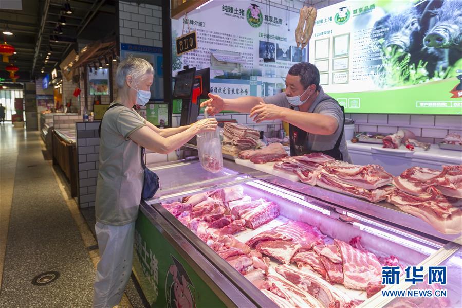 （圖文互動(dòng)）（2）告別臟亂，留住溫情&mdash;&mdash;上海鬧市小菜場(chǎng)見聞