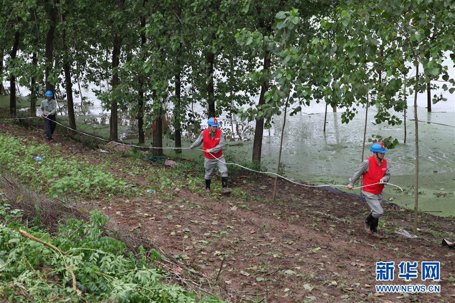 （圖文互動(dòng)）（2）搶險(xiǎn)！群眾的安全高于一切&mdash;&mdash;湖北統(tǒng)籌部署緊急應(yīng)對(duì)洪澇災(zāi)害