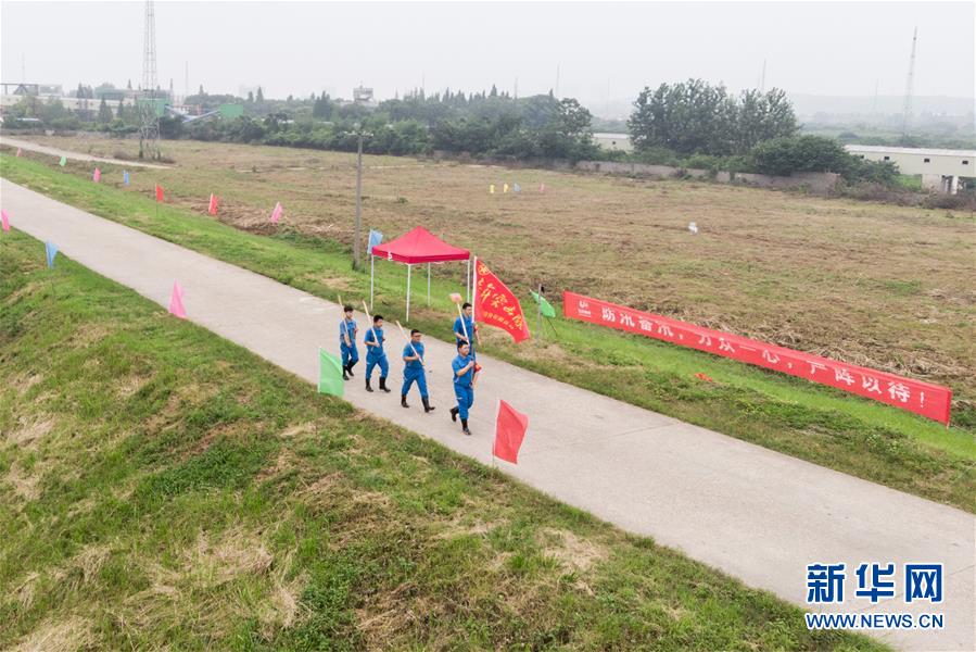 （防汛抗洪&middot;圖文互動(dòng)）（7）在大堤上成長(zhǎng)，為人民守護(hù)&mdash;&mdash;洪水中的青年&ldquo;生力軍&rdquo;