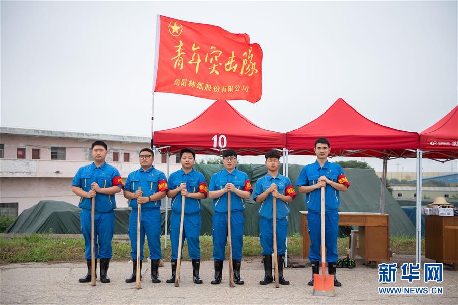 （防汛抗洪&middot;圖文互動(dòng)）（8）在大堤上成長(zhǎng)，為人民守護(hù)&mdash;&mdash;洪水中的青年&ldquo;生力軍&rdquo;