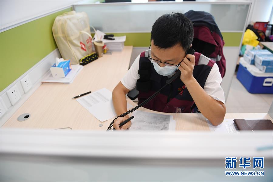 （新華全媒頭條&middot;圖文互動）（2）首都再戰(zhàn)&ldquo;疫&rdquo;，難忘40天&mdash;&mdash;寫在北京應(yīng)急響應(yīng)級別降級之際