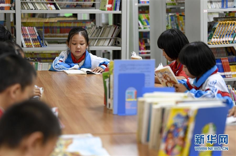 （新華全媒頭條&middot;走向我們的小康生活&middot;圖文互動）（17）23萬人的命運轉(zhuǎn)折&mdash;&mdash;我國最大易地生態(tài)移民安置區(qū)的脫貧密碼