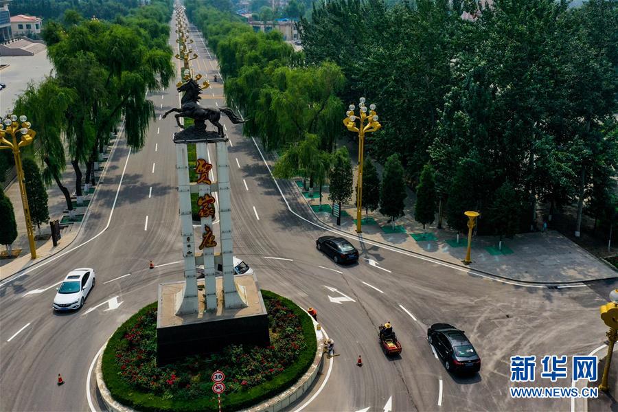 （新華全媒頭條&middot;走向我們的小康生活&middot;圖文互動(dòng)）（9）我們村里的年輕人&mdash;&mdash;賈家莊追求美好生活的&ldquo;動(dòng)力源泉&rdquo;