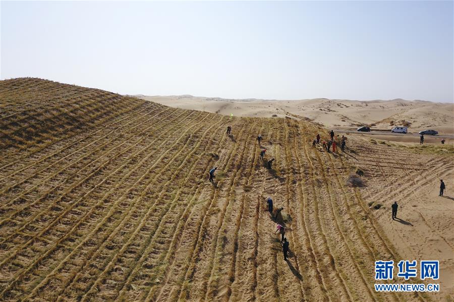 （在習(xí)近平新時(shí)代中國特色社會(huì)主義思想指引下&mdash;&mdash;新時(shí)代新作為新篇章&middot;習(xí)近平總書記關(guān)切事&middot;圖文互動(dòng)）（6）綠色映底蘊(yùn)，山水見初心&mdash;&mdash;生態(tài)優(yōu)先、綠色發(fā)展持續(xù)造福群眾美好生活