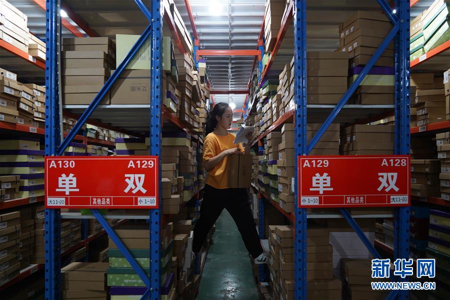 (民生直通車·圖文互動(dòng))(5)生產(chǎn)線“突圍” 創(chuàng)新領(lǐng)跑“下一站”——“中國(guó)女鞋之都”轉(zhuǎn)型升級(jí)之路