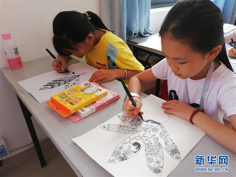 （特別的暑期生活&middot;圖文互動(dòng)）（1）她們的愿望，在這個(gè)假期實(shí)現(xiàn)&mdash;&mdash;廣西隆安易地扶貧搬遷安置區(qū)暑期見聞