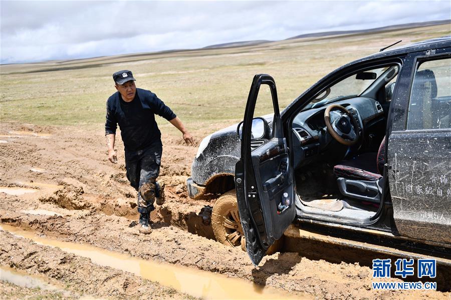 （圖文互動(dòng)）（3）記者手記：可可西里，&ldquo;挪&rdquo;向&ldquo;藏羚羊大產(chǎn)房&rdquo;的14個(gè)半小時(shí)