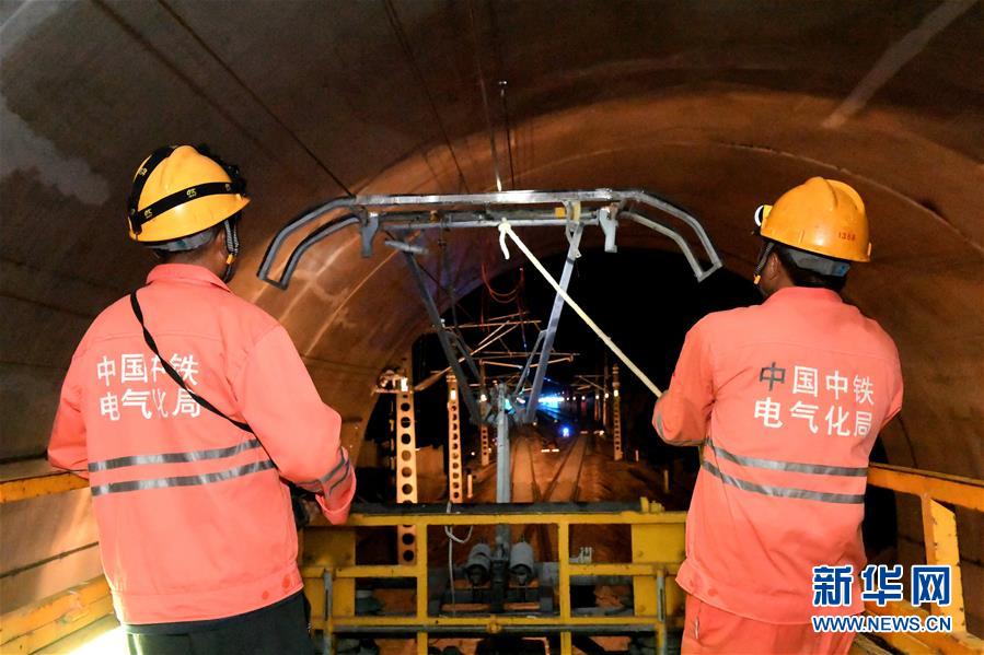 (新華全媒頭條·走向我們的小康生活·圖文互動(dòng))(5)弱鳥(niǎo)先飛今翱翔——閩東寧德振興啟示錄