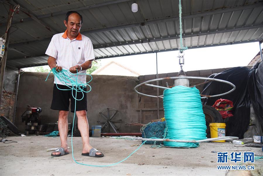 （走向我們的小康生活&middot;圖文互動）（5）長島漁民的扇貝喜事：從請客求人買到供不應(yīng)求