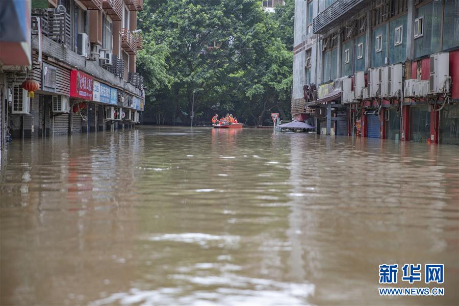 （防汛抗洪&middot;圖文互動）（5）筑起防大汛的堅(jiān)強(qiáng)防線&mdash;&mdash;重慶防御長江、嘉陵江過境洪峰現(xiàn)場記錄