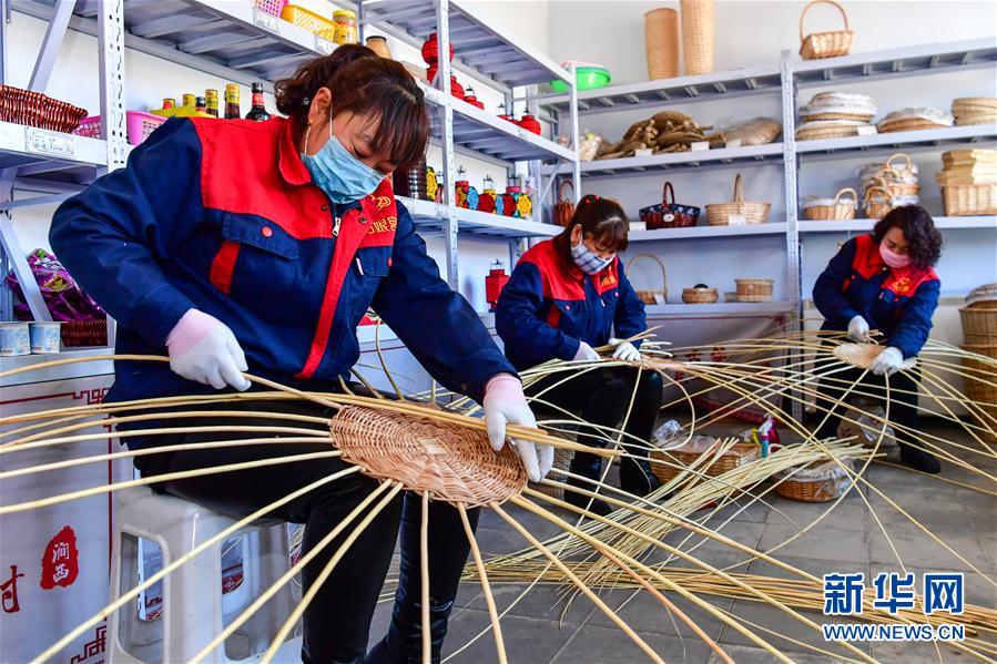 （新華全媒頭條&middot;圖文互動）（2）黃土地上向陽花開&mdash;&mdash;來自山西深度貧困地區(qū)的脫貧故事